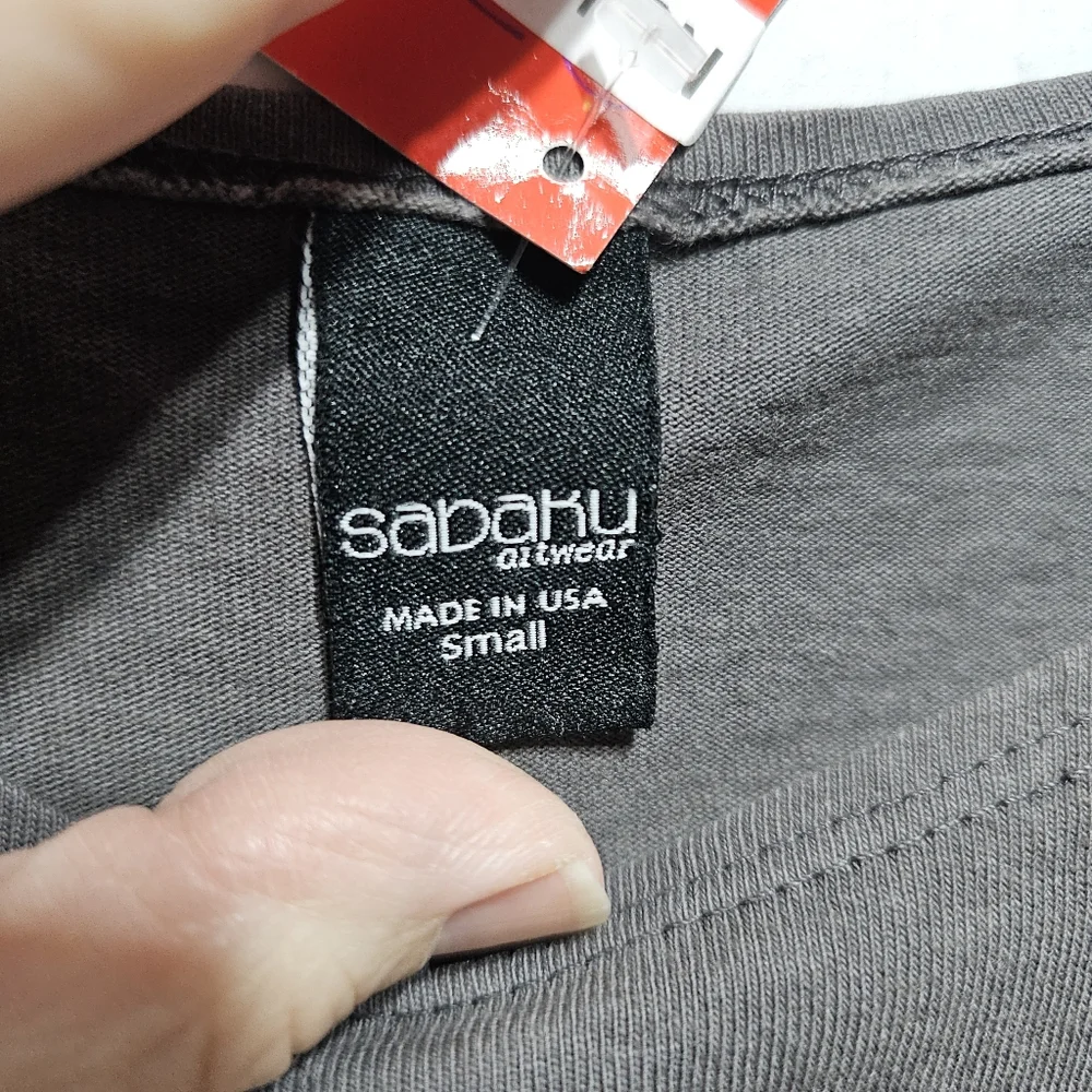 NWT Sabaku Wearable Art Gray Bird Fetish Necklace Print Shirt Sz Small USA Made. - Picture 5 of 10